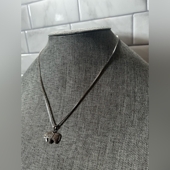 925 Sterling Silver Marcasite Asian Elephant Pendant and Chain - Picture 4 of 12